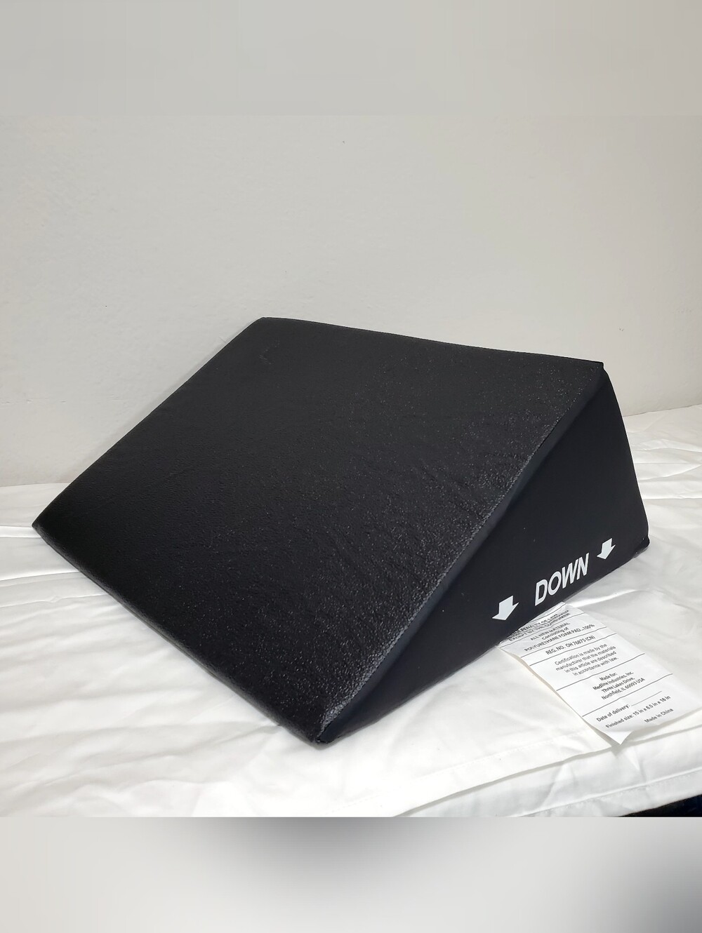 Medline Reusable Nylex-Covered Foam Comfort Glide Right-Angle Wedges (MSC50023)